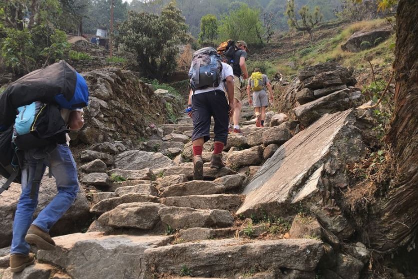 नेपालीमा बढ्दै छ घुम्ने संस्कृति : बिदा आयो की ‘पदयात्रा’को योजना
