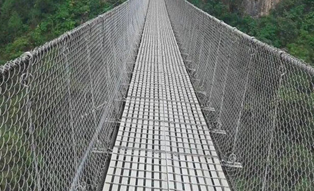 पुल निर्माण सम्पन्न नहुँदा दैनिक दुर्घटना, स्थानीयको यात्रा जोखिममा