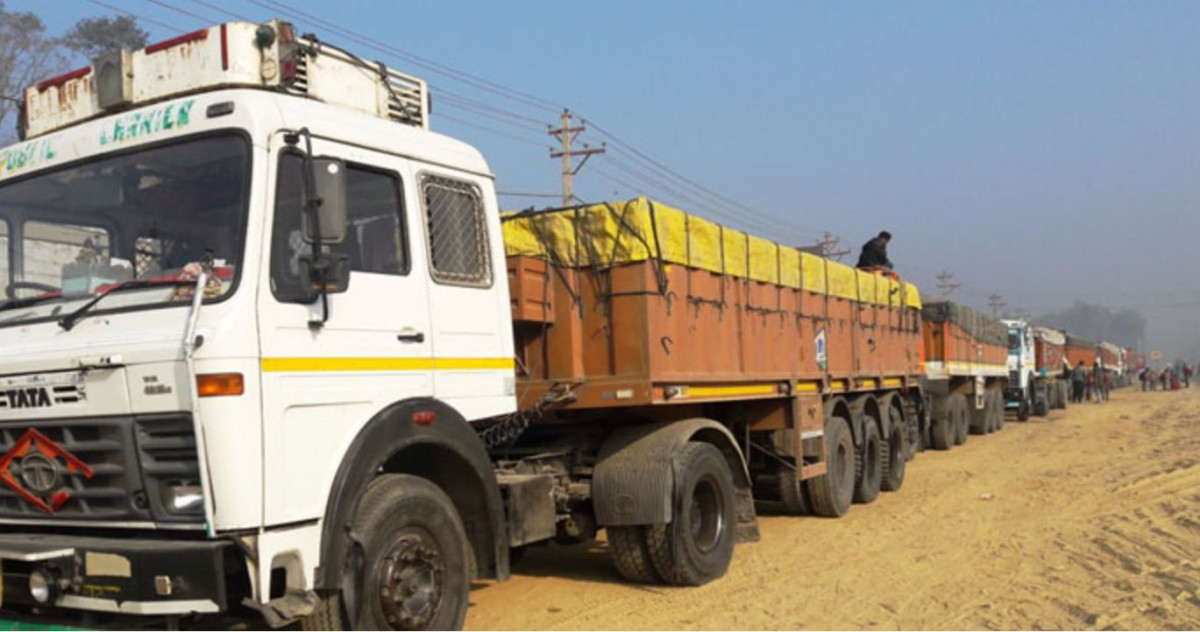 भारतले रोक्यो नेपाली चियाको निर्यात, पानीटङ्की नाकामा रोकियो १७ ट्रक तयारी चिया